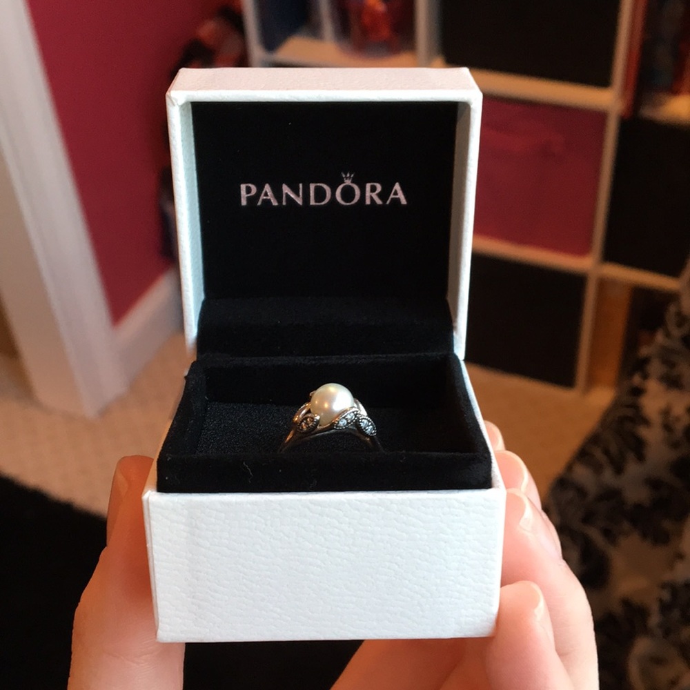 Pandora Ring
